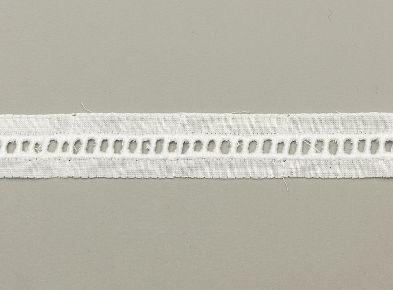 Фото ткани Кружево хлопковое, цвет - белый