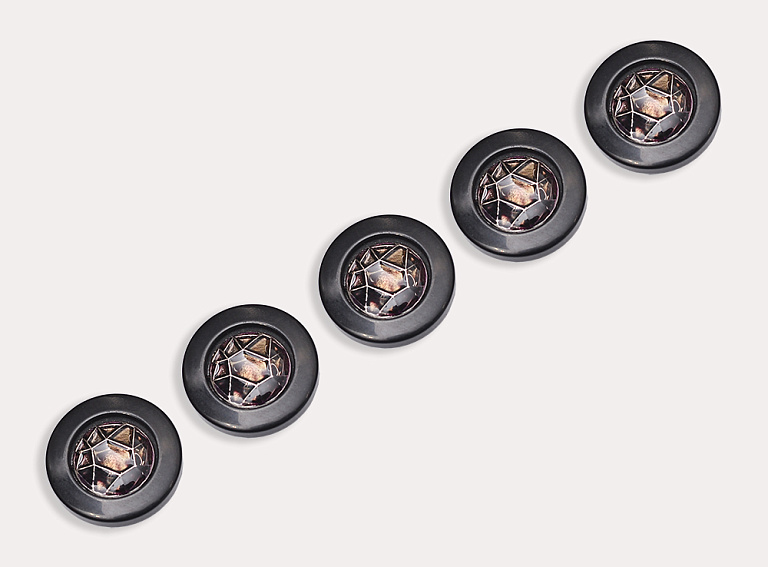 Фото ткани Пуговица круглая, цвет - черный