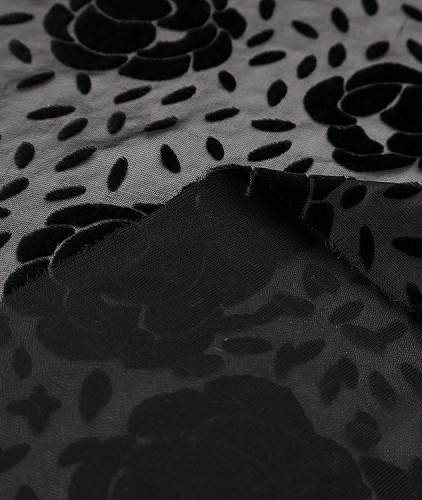 Шелк деворе тип Yves Saint Laurent, цвет - черный и цветы. Изображение 2