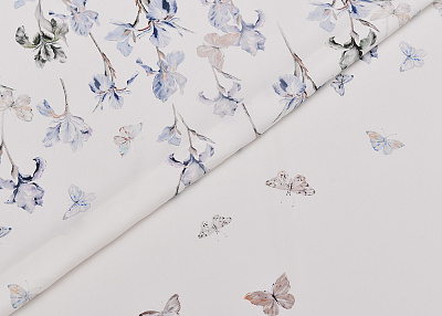 Фото ткани Натуральный шелк тип Dior с ирисами (купон), цвет - белый, голубой, бабочки, цветы