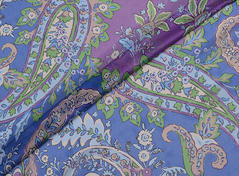 Фото ткани Шифоновый платок с рисунком, цвет - синий и пейсли