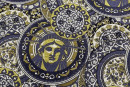 Шелковый жаккард тип Versace, цвет - золотой. Постер для видео
